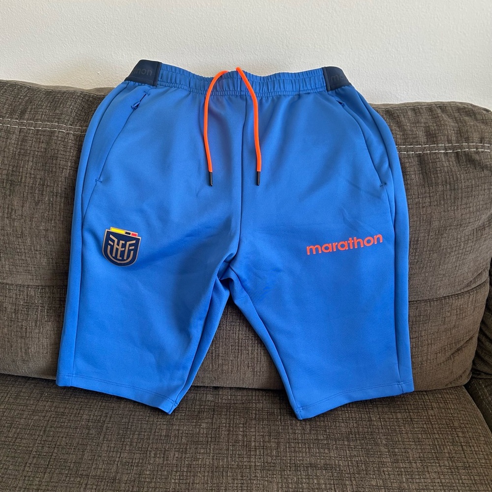 Marathon Authentic Ecuador National Team Soccer Blue 3/4 Pants Men’s Sz: L
